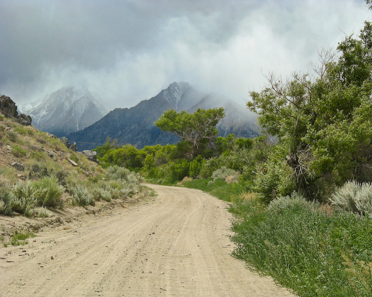 The Road Ahead || Canon Powershot A720/11.2 (68mm 35mm equiv) | 1/1000 | f4 | ISO80 | handheld