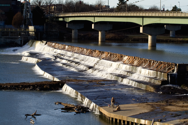 Bowersock Dam || Canon350d/EF70-200/F4L@70 | 1/15s | f32 | ISO100 | tripod