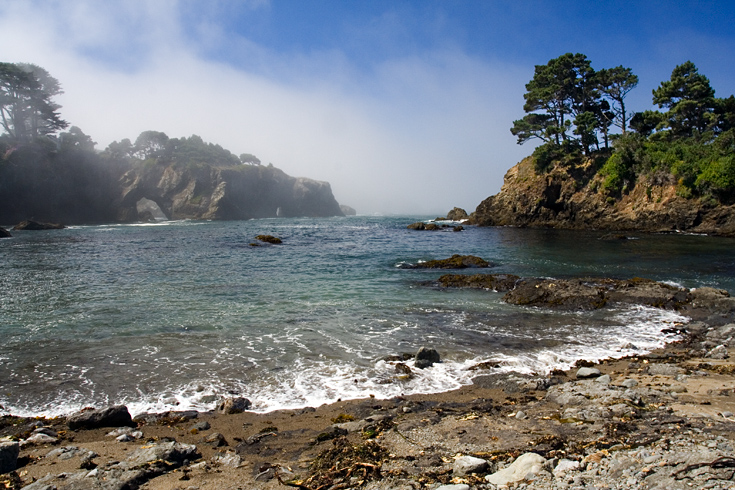 Buckhorn Cove Morning || Canon350d/EF17-40/F4L@17 | 1/50s | f16| ISO200 | handheld