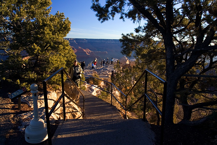 Grand Canyon morning|| Canon350d/EF17-40/F4L@17| 1/160s | f7.1 | ISO200 |handheld