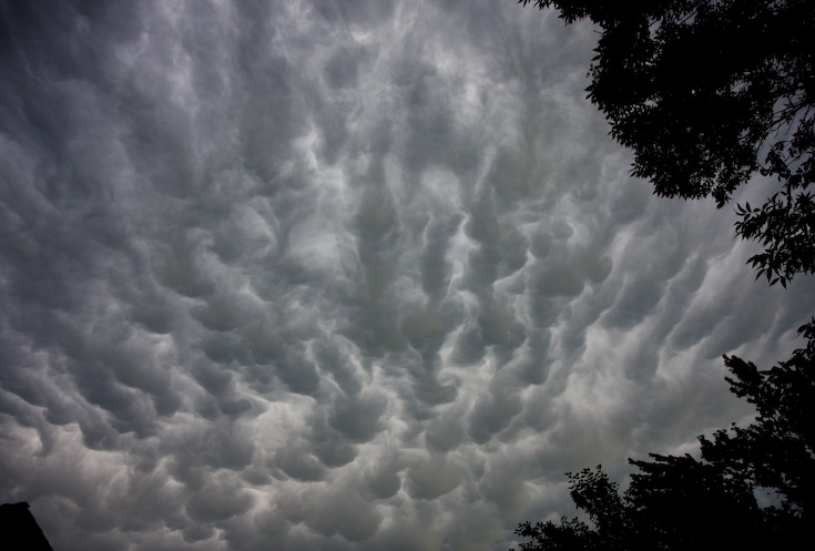 Intense Clouds || Canon40d/EF17-55/F2.8EFS@17 | 1/60s | f3.5 |  ISO100 | handheld