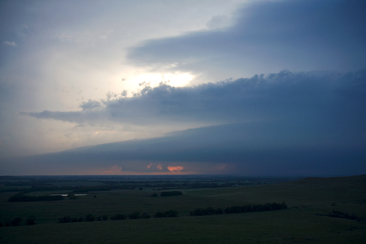 Threatening Thunderclouds || Canon350d/EF17-55/F2.8EFS@17 | 1/60s | f3.2 |  IS200 | tripod