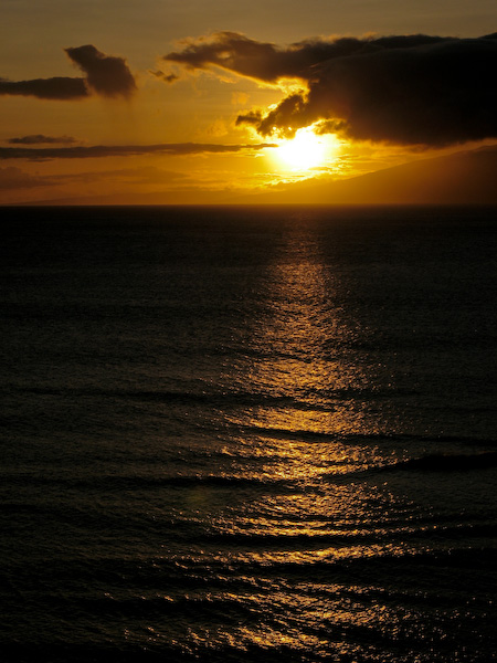 Maui Sunset|| CanonA630/35-140/F2.8-4.1@100 | 1/1250s | f7.1 |  ISO80 | handheld