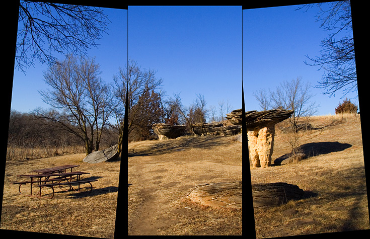 Mushroom Rock Stylings || Canon350d/EF17-40/F4L@17 | 1/200s | f14 | ISO200 |handheld