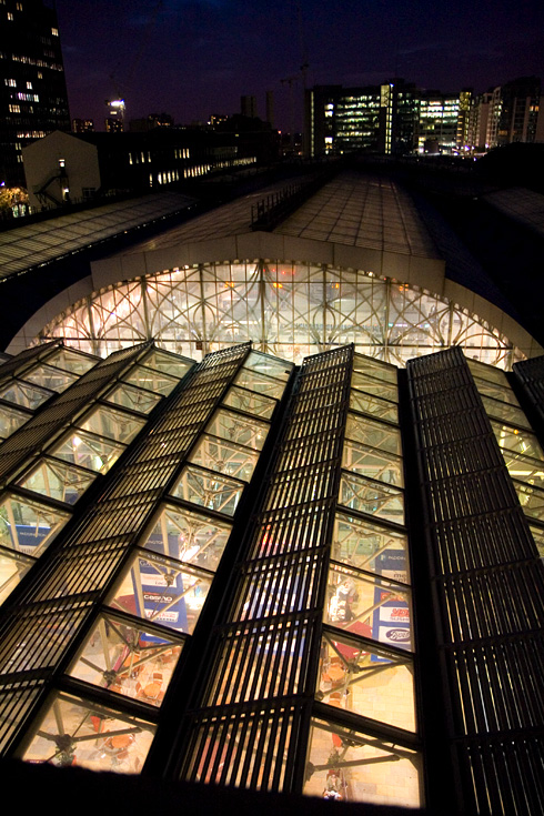 Paddington at Night || Canon350d/EF17-55/F2.8EFS@17 | 1/13s | f2.8 |  IS1600 | handheld