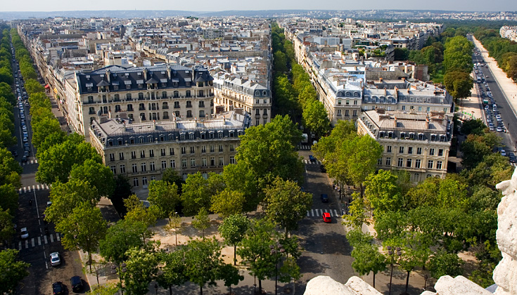 Paris from Above || Canon350d/EF17-55/F2.8EFS@17 | 1/100s | f8 |  IS200 | handheld