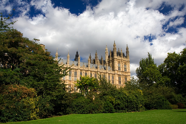 Parliament from the Victoria Square Gardens || Canon350d/EF17-55/F2.8EFS@17 | 1/400s | f6.3 |  IS200 | handheld