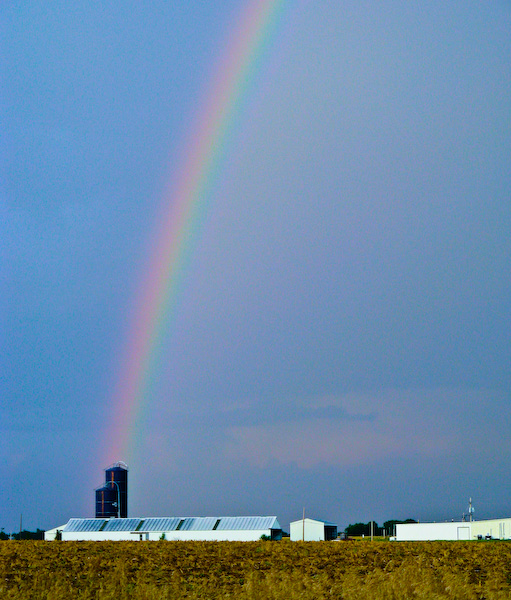 Rainbow Silo || Canon Powershot A720/17.2 (100mm 35mm equiv) | 1/1160 | f3.5 | ISO80 | handheld