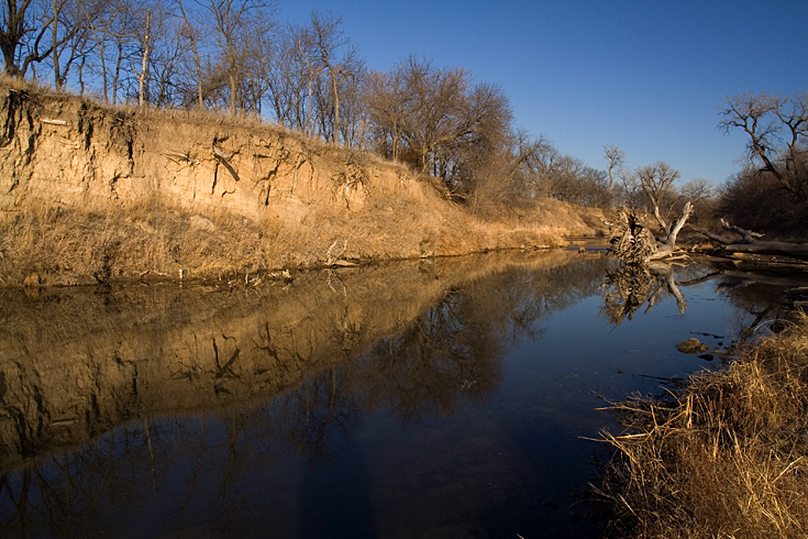 Smoky Hill Reflection|| Canon350d/EF17-40/F4L@17| 1/400s | f9 | ISO400 |handheld