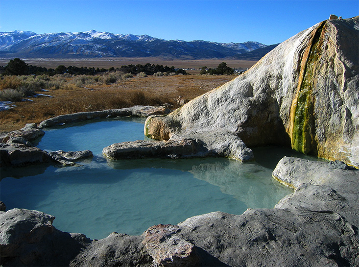 Travertine Hot Springs | Canon Powershot S45/7.1mm (~35mm 35mm equiv) | 1/1000s | f5 | ISO100? | handheld