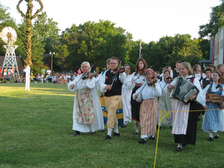 procession of musicians