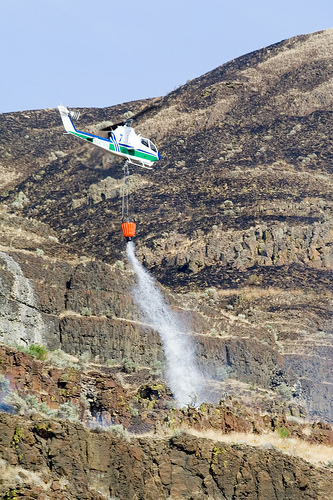 fire-fighting helicopter