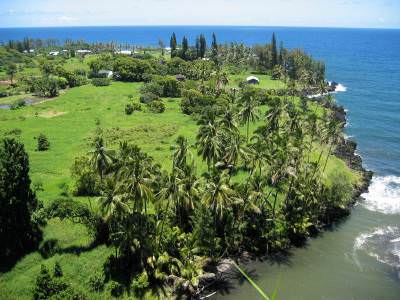 Keanae peninsula, right view