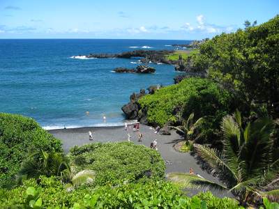 Waianapanapa beach