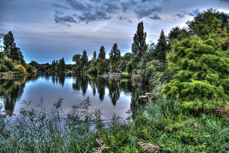 the Long Water at Kensington Gardens