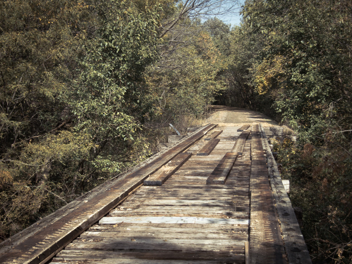 Meadowlark Trail: cool old bridge