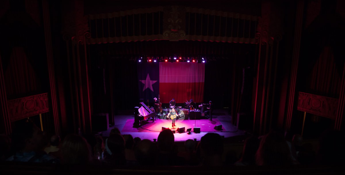 Willie Nelson, Stiefel Theater, Salina KS