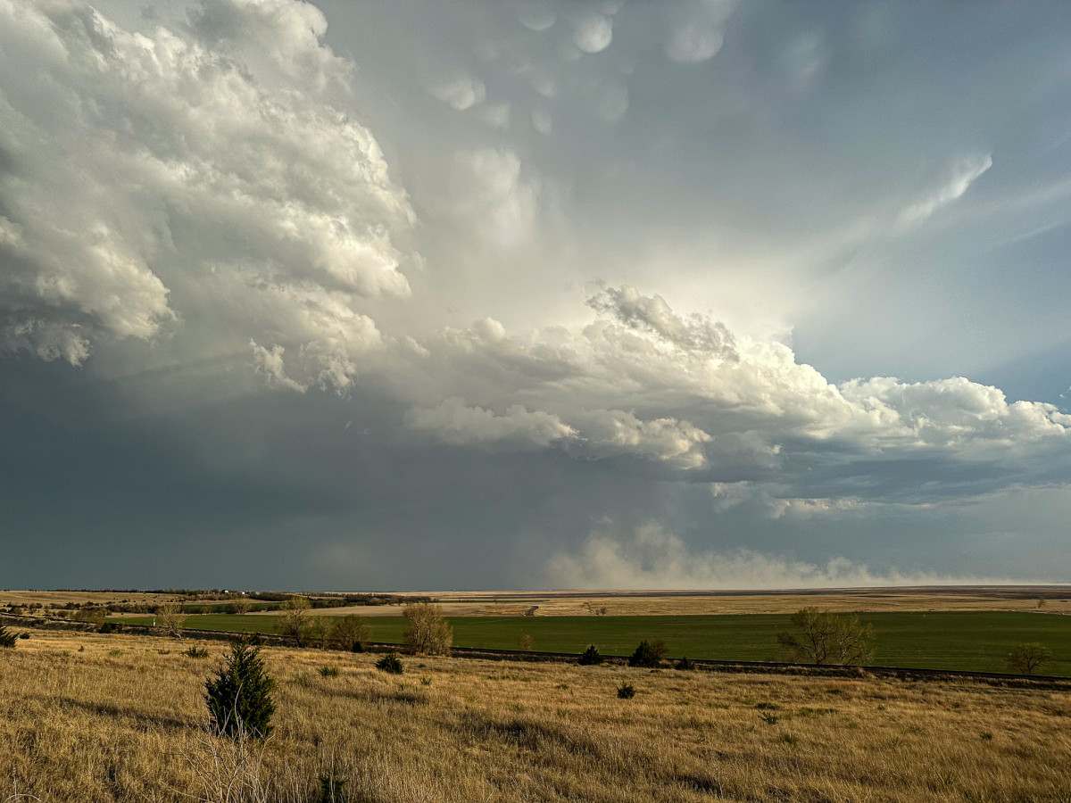 Storm east of Hoisington
