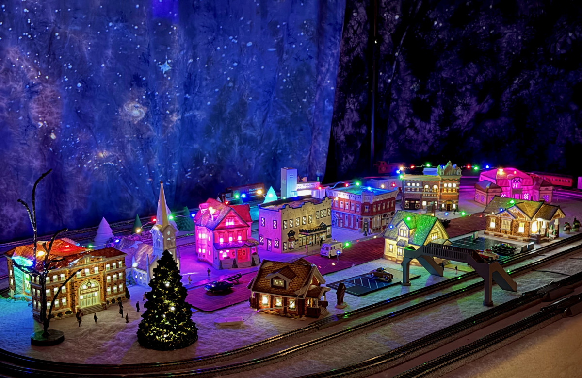 Christmas in Lindsborg - the stars come out at night